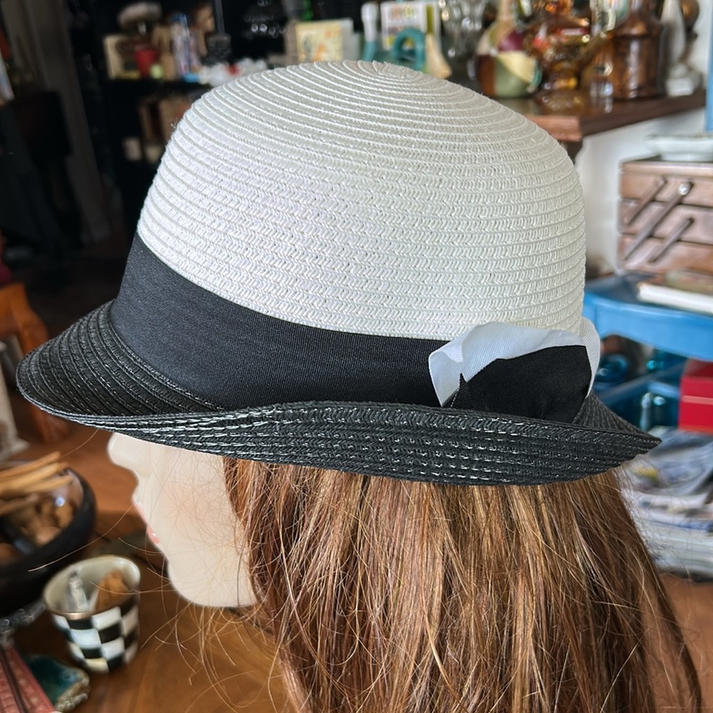 Vintage Black and White Straw Sun Hat - Picture 5 of 9